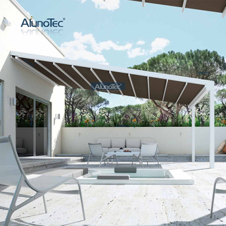 Auvent motorisé imperméable de toit de gazebo rétractable pour l'espace de vie